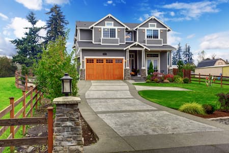Service driveway